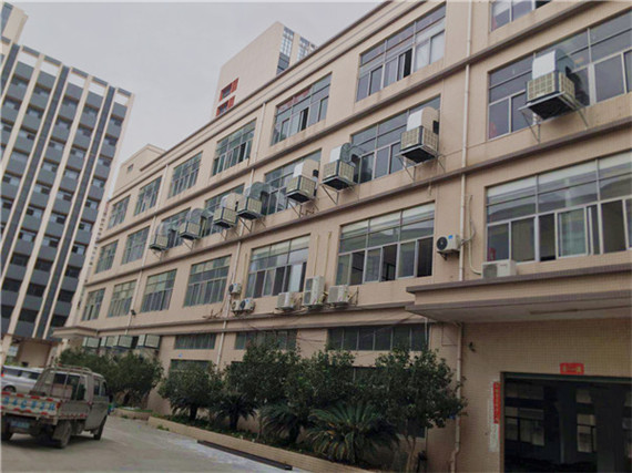 打開工廠環(huán)保空調(diào)開關(guān)就跳閘是什么原因？